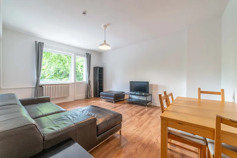 Bright 1-Bedroom Apartment with Balcony next to Mauerpark — photo 1
